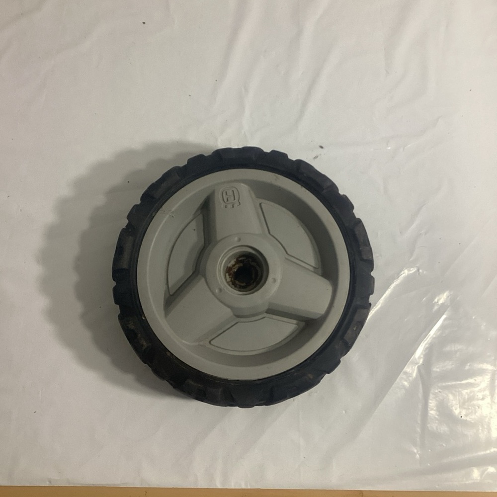 OEM Husqvarna HU725AWD All Wheel Drive Mower Drive Wheel 580365301